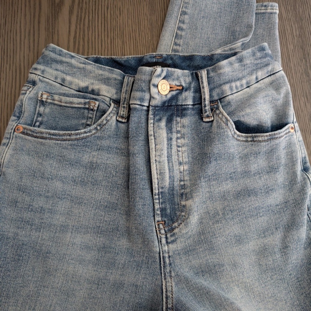 Express Light Blue High Rise Women's Flex Jeans. Small fits 0/2/4